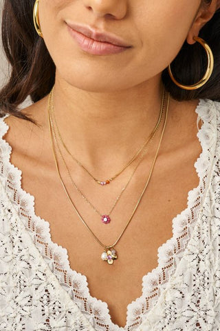 MY - Botanical ketting met bloem en roze strass steen