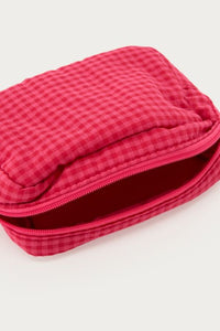 Roze toilettas met rode ruit