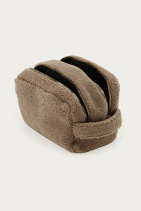 Taupe teddy toilettas