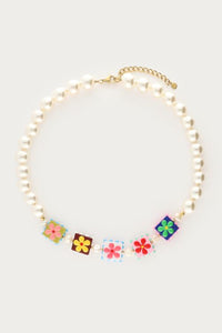 MY-Tropical ketting met imitatieparels en vierkante bloemen