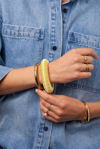 MY - Gele bangle van garen